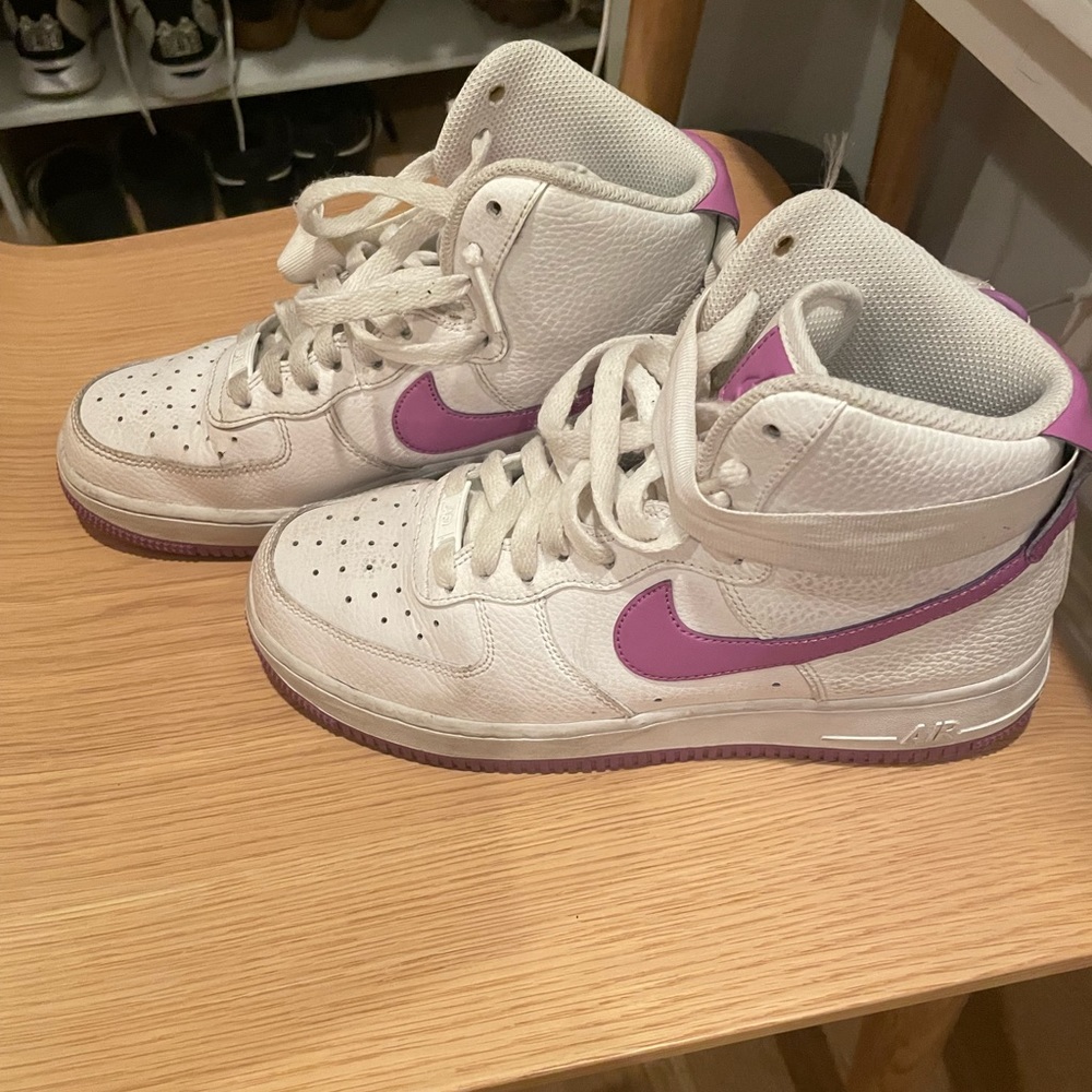 NEW NIKE AIR FORCES!